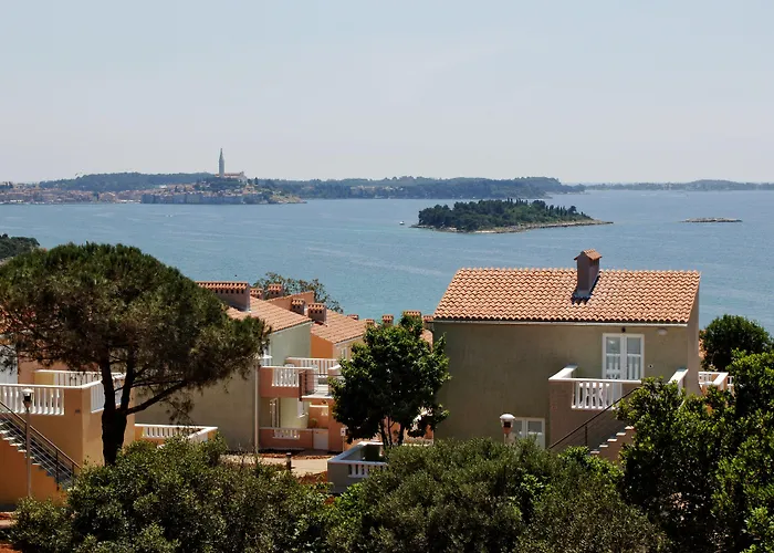 Maistra Select Amarin Resort